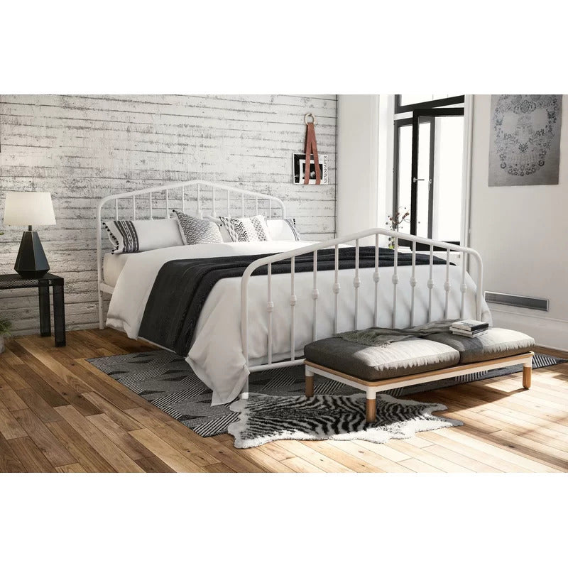 Queen Size Bed : Platform Bed