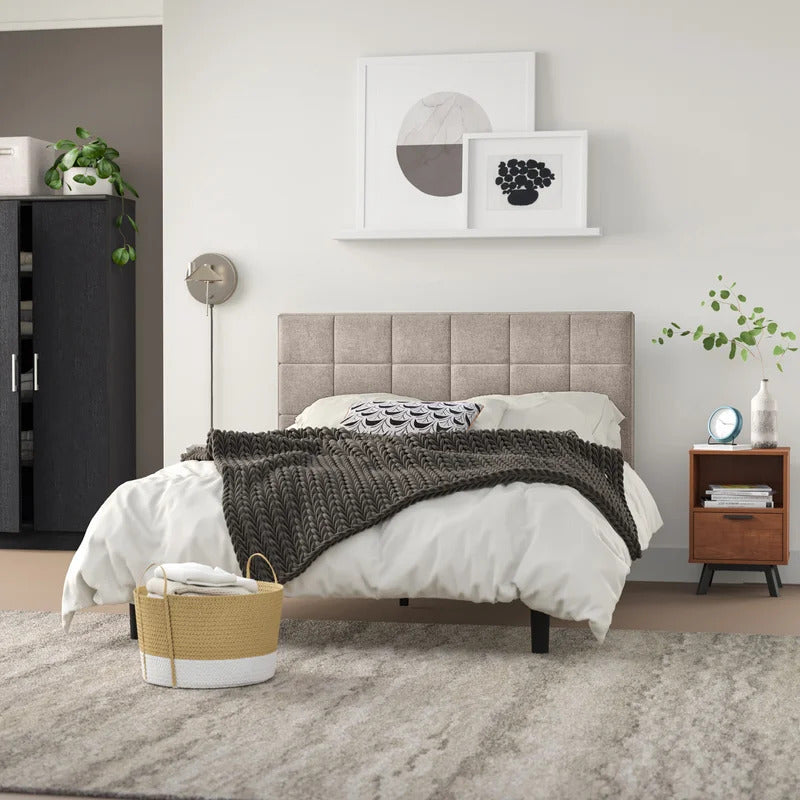 Queen Size Bed : Tufted Upholstered Platform Bed