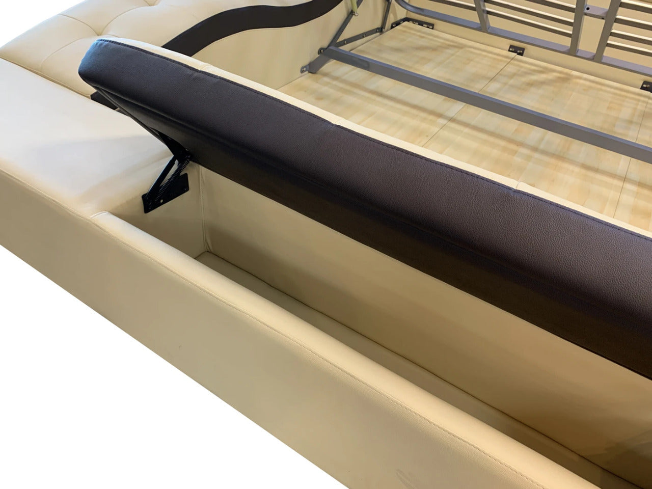 Queen Size: Leatherette Queen Size Smart Bed