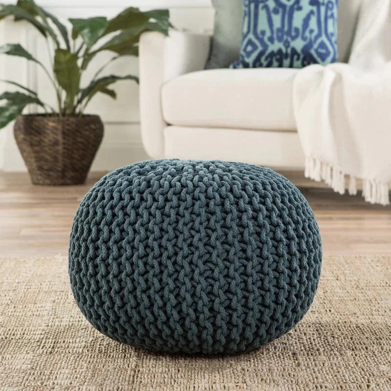 Pouffe: Knitted Pouffe
