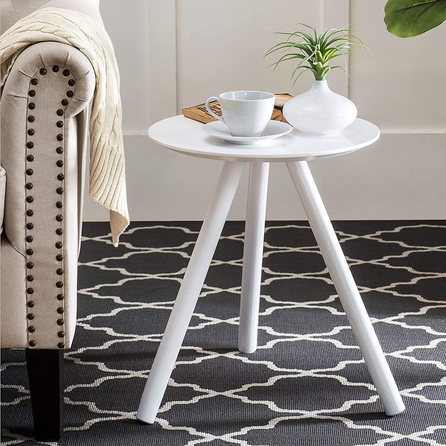 Side Tables: White 2L Lifestyle End Table