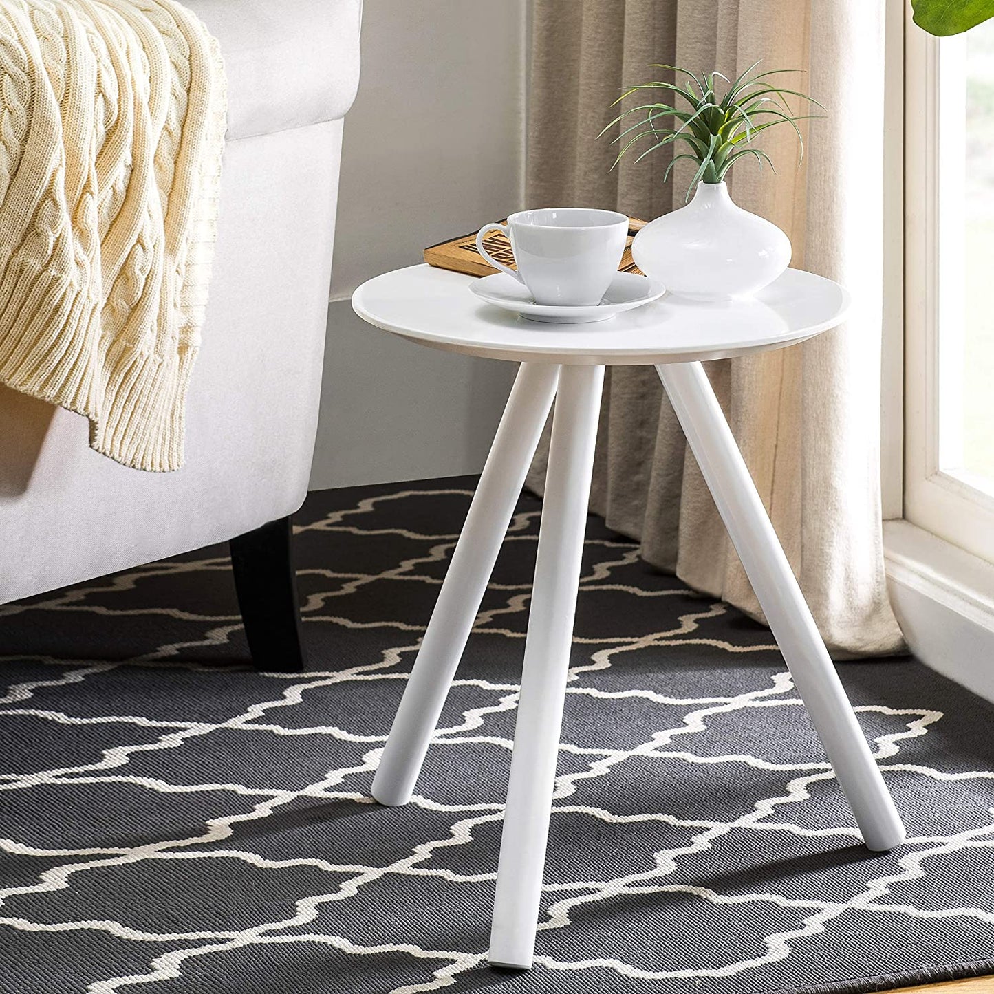 Side Tables: White 2L Lifestyle End Table