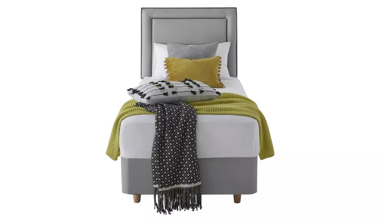 Single Bed: Traditional Style 2 Drawer Single Divan Bed