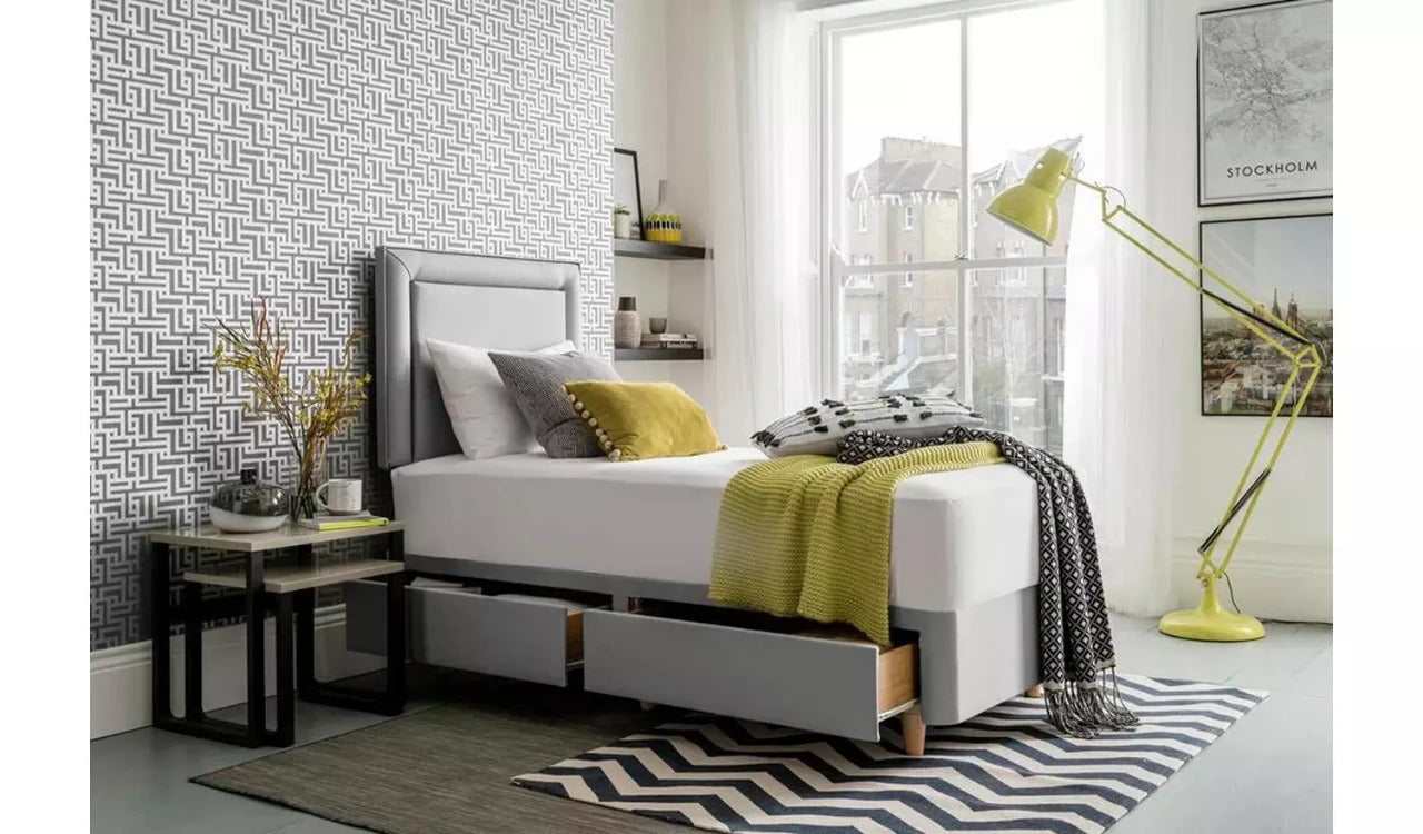 Single Bed: Traditional Style 2 Drawer Single Divan Bed