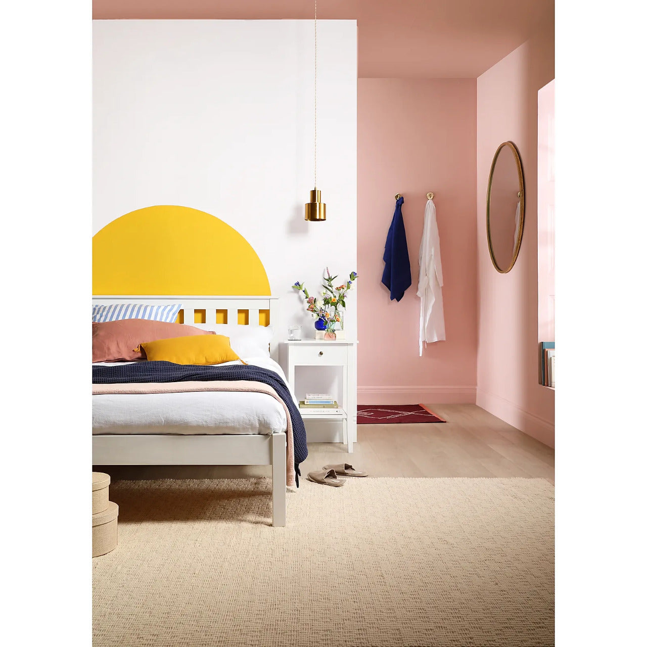 Single Bed: Wooden Single Bed