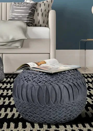 Pouffe: Smocking Pouffe