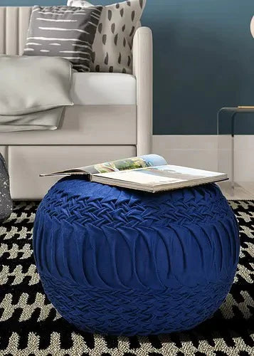 Pouffe: Smocking Pouffe