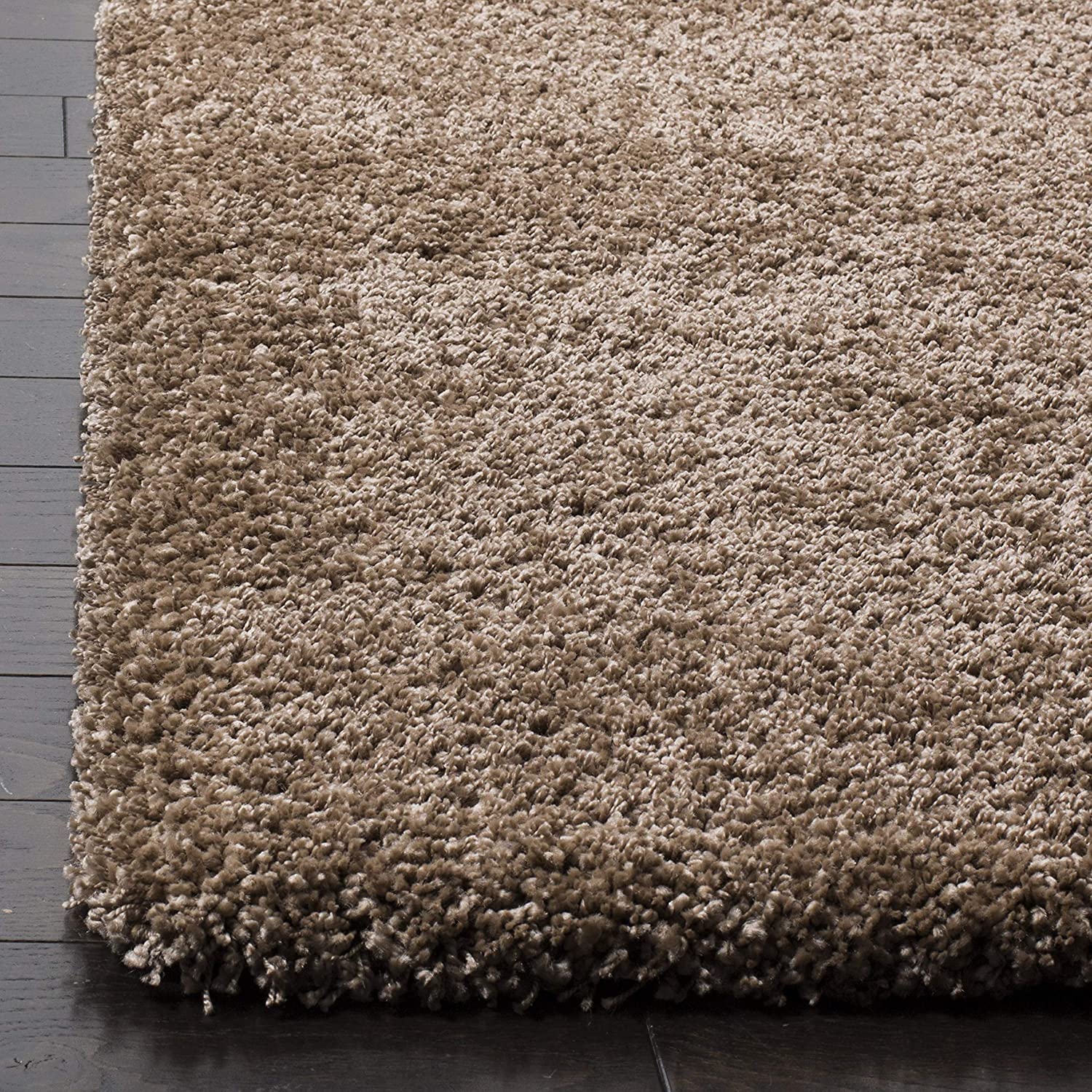Carpets: Soft Fluffy Carpets For Bedroom and Living Room