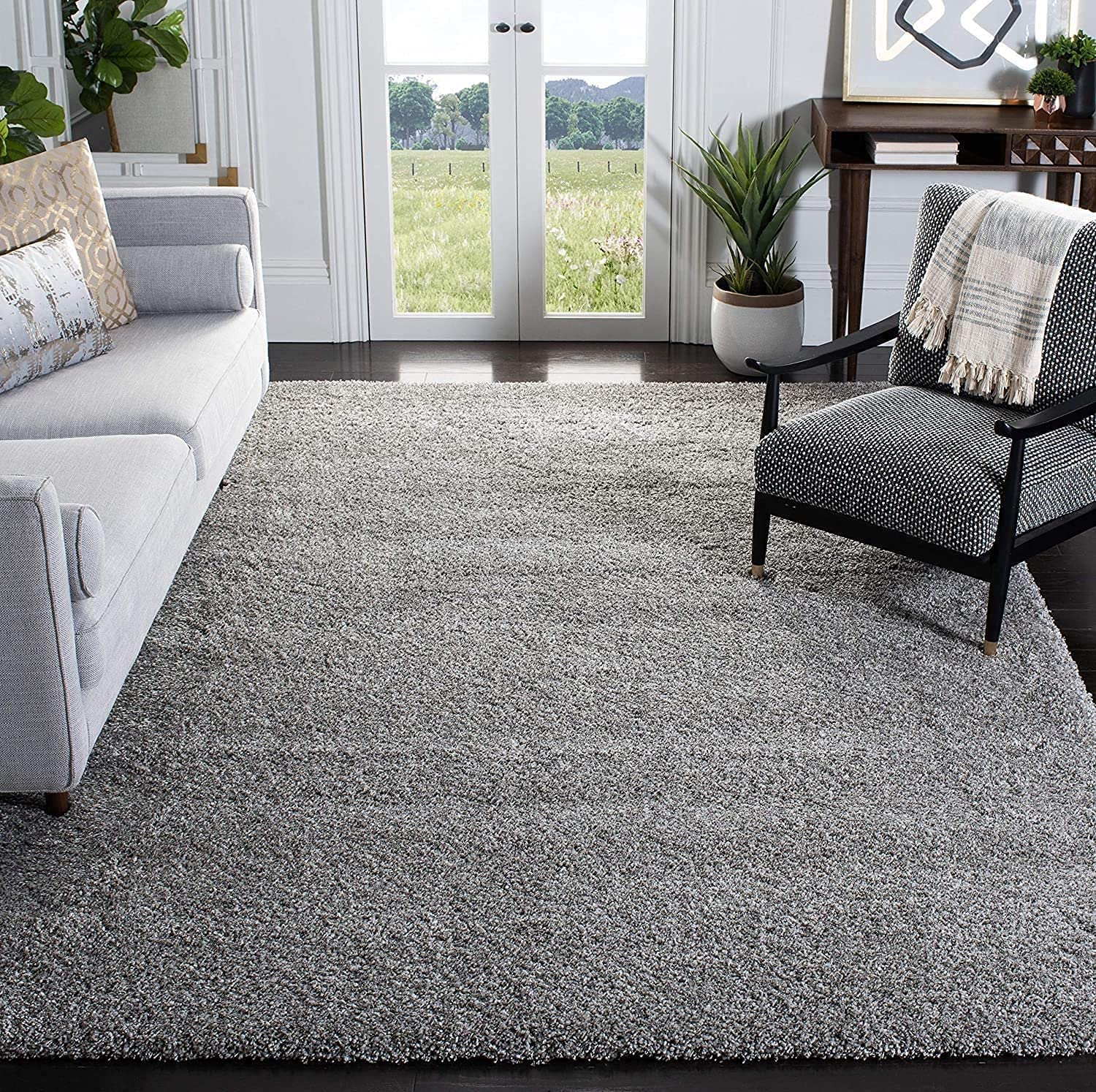 Carpets: Soft Fluffy Carpets For Bedroom and Living Room