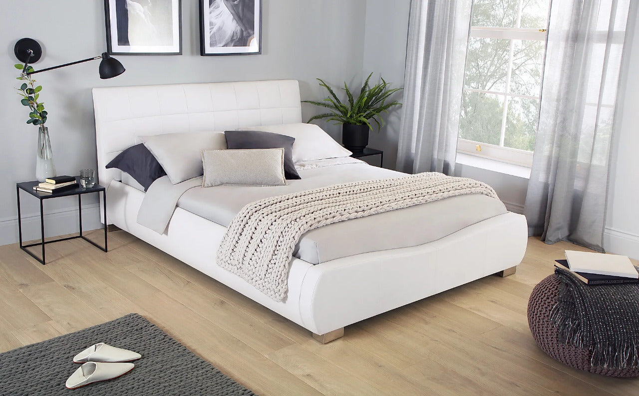 King Size Bed: Dorat White Leatherette Bed