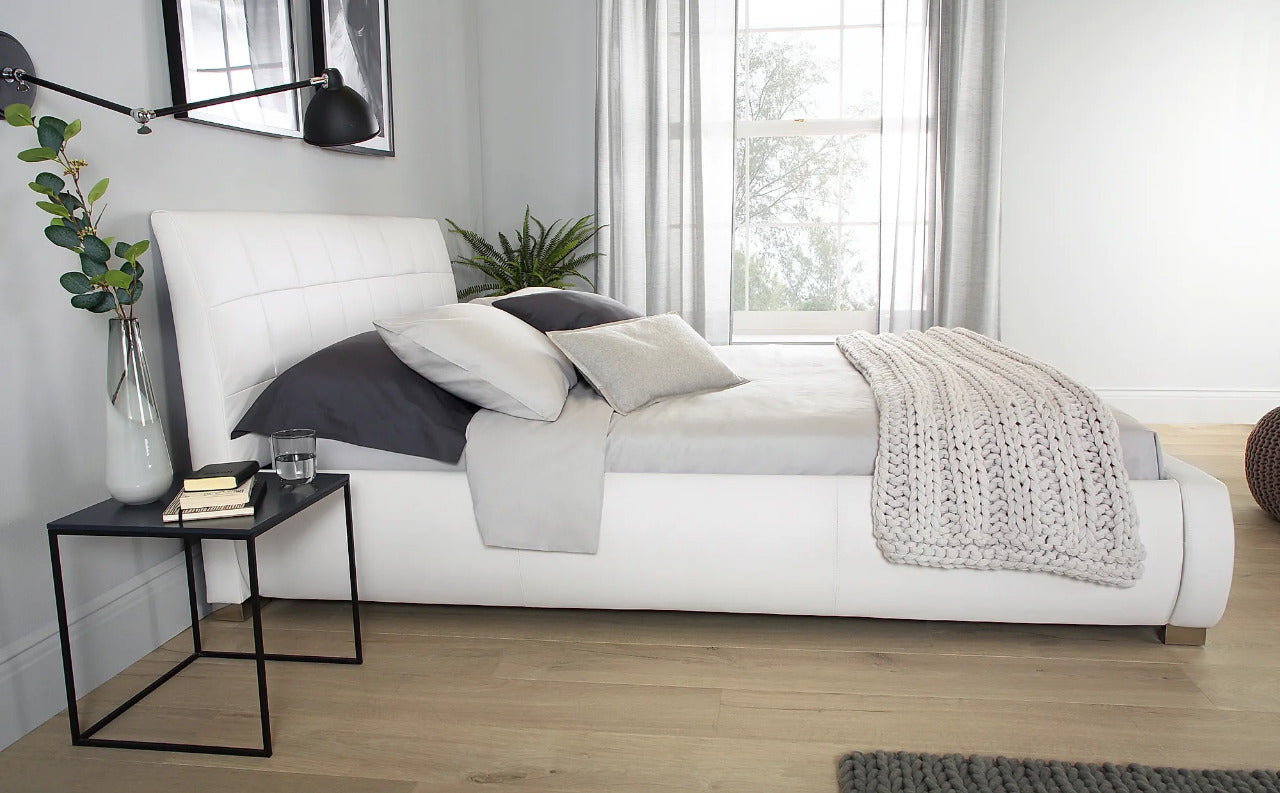 King Size Bed: Dorat White Leatherette Bed