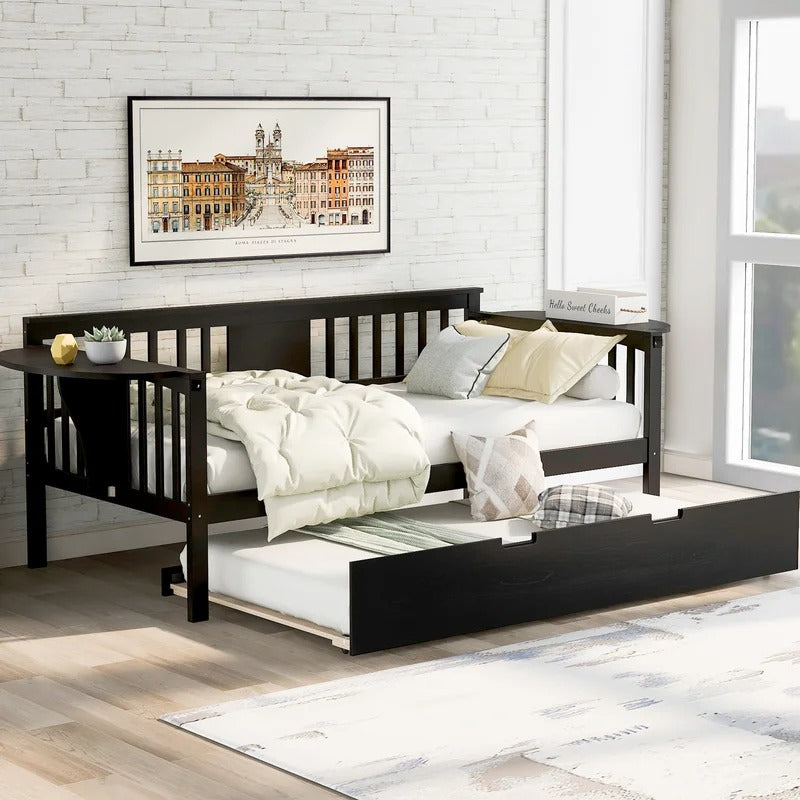 Trundle Bed: Twin Daybed with Trundle
