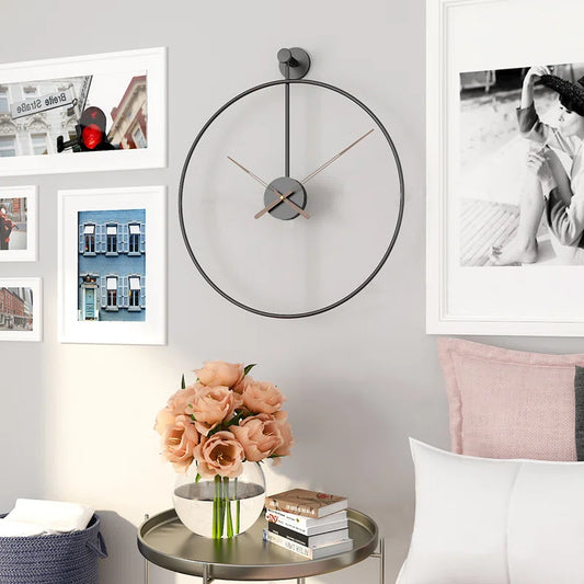 Home Decor: Metal Round Wall Clock