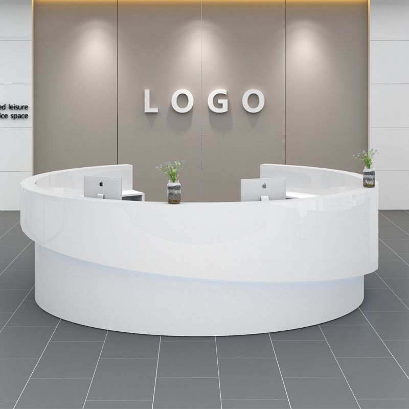 Reception Table: Round White Desk