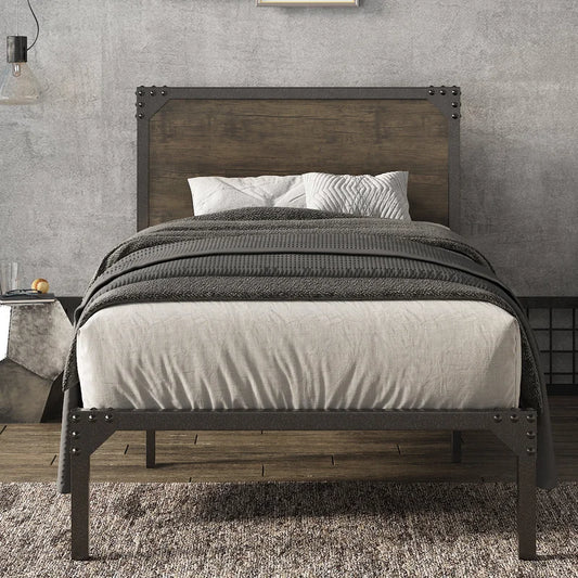 Single Bed: Metal And Wooden Bed