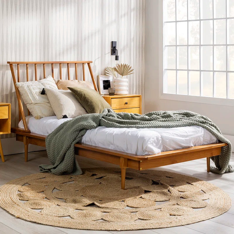 Single Bed: Solid Wood Bed