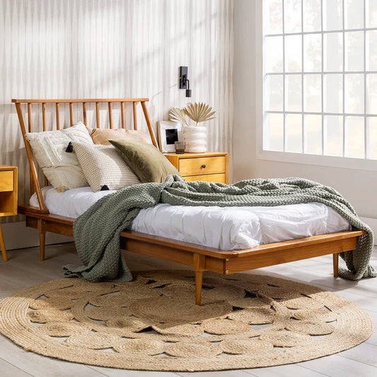 Single Bed: Solid Wood Bed