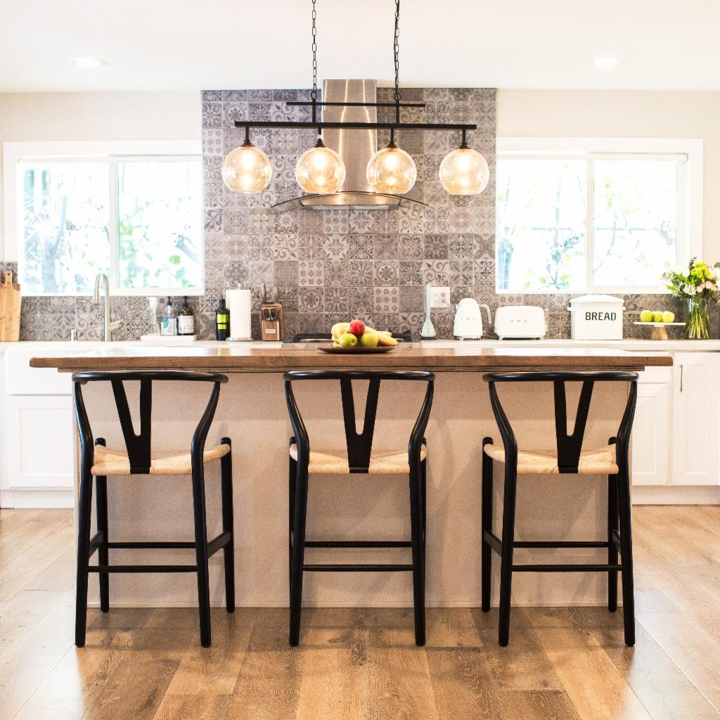 Bar Chairs: 23.5 in. Counter Stool