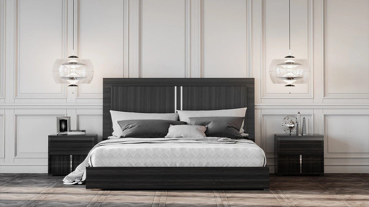 Bedroom Set: Grey lacquer Bedroom Set