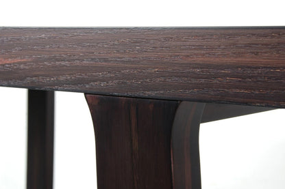 Dining Table: Carry Dining Table