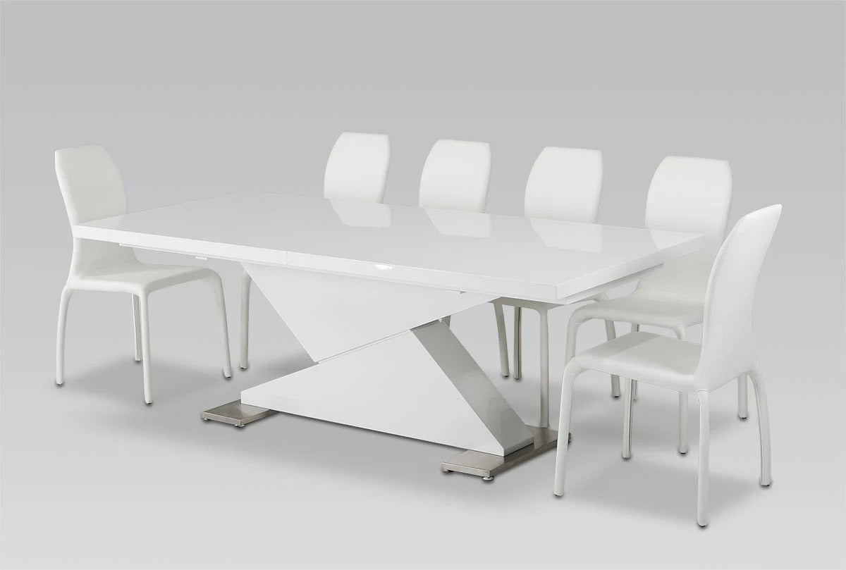 Dining Table: James Dining Table