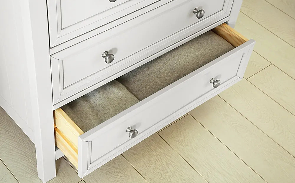 Chest Of Drawers: White 5 Drawer Chest of Drawers