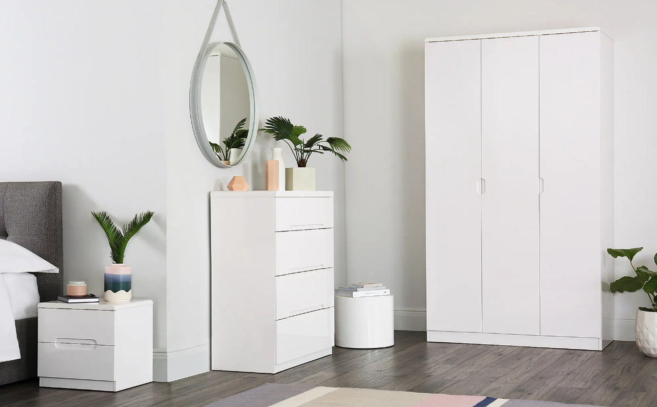 Chest of Drawers : 3 White Drawer Chest of Drawer