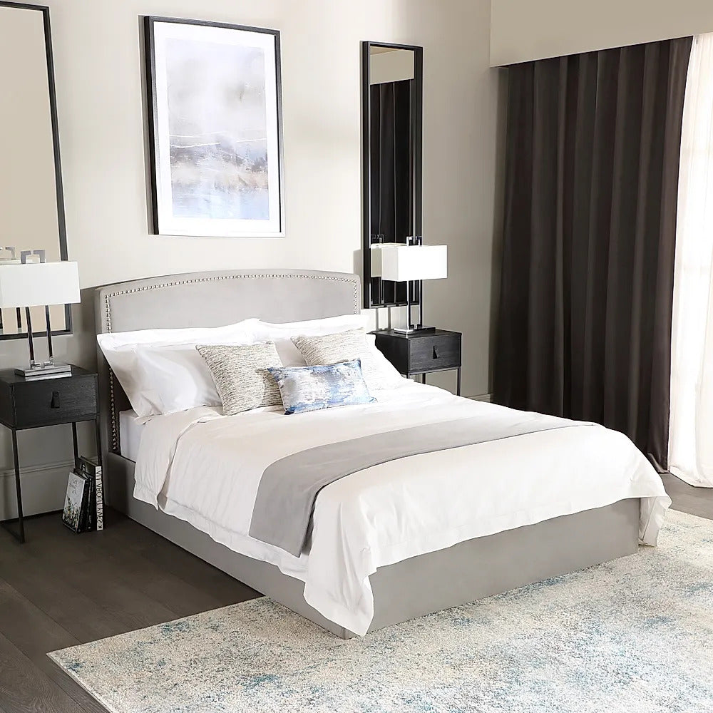 Double Bed: Modern Style Double Bed