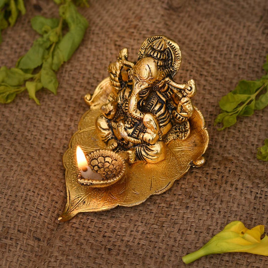 Home Decor : Ganesh with Diya