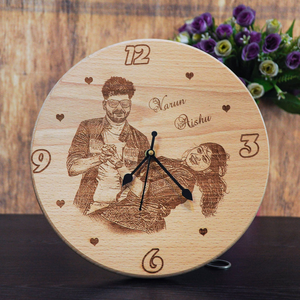 Home Decor : Round Personalised Wooden Clock