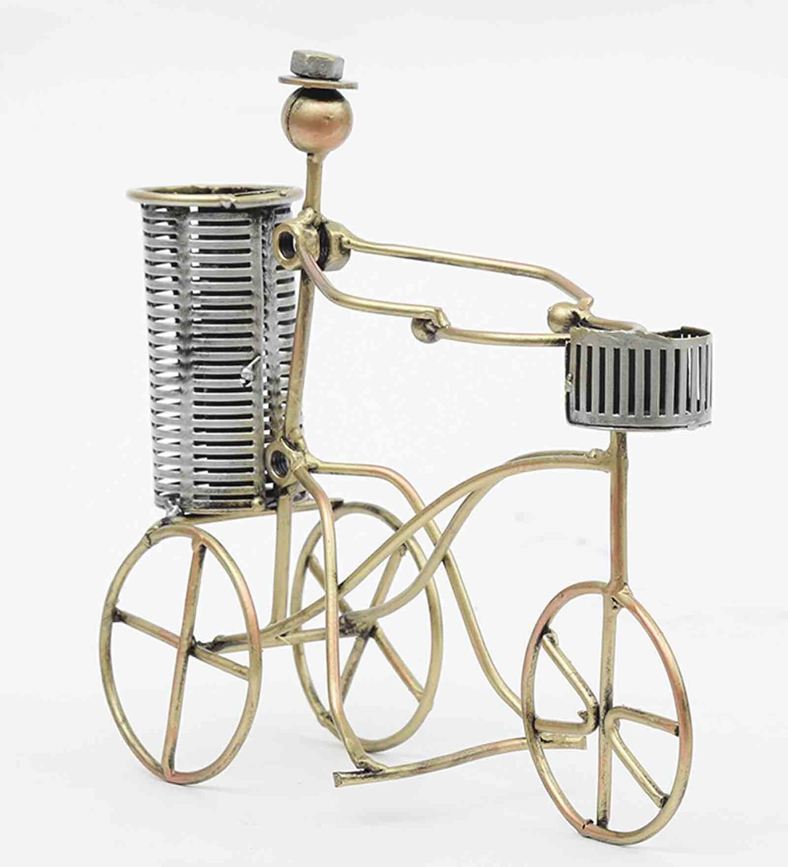 Pen Stand : Iron Cycle Pen Stand