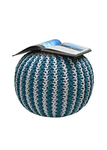 Pouffe: Knitted Pouffe