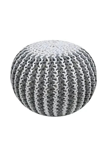 Pouffe: Knitted Pouffe