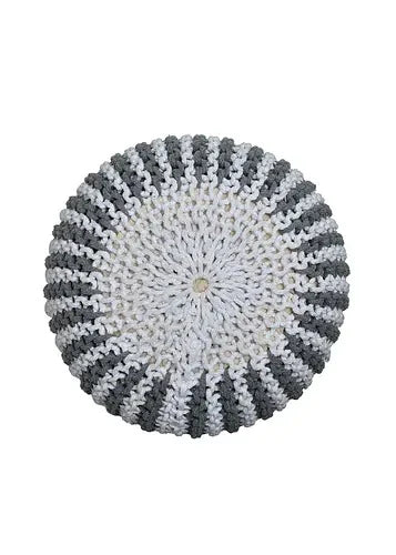 Pouffe: Knitted Pouffe