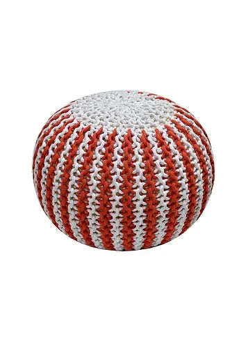 Pouffe: Knitted Pouffe