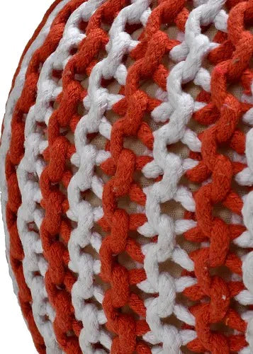 Pouffe: Knitted Pouffe