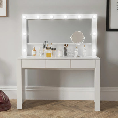 Makeup Vanity: Classic Dressing Table