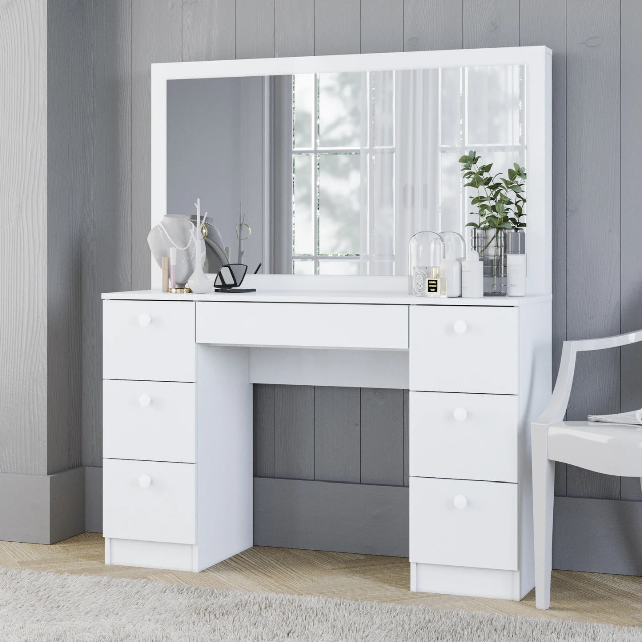 Makeup Vanity : White Modern Makeup Vanity