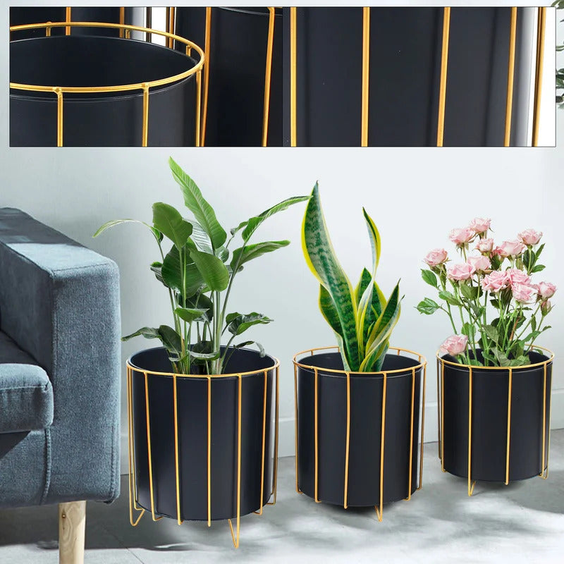 Plant Stand: Round Corner Plant Stand