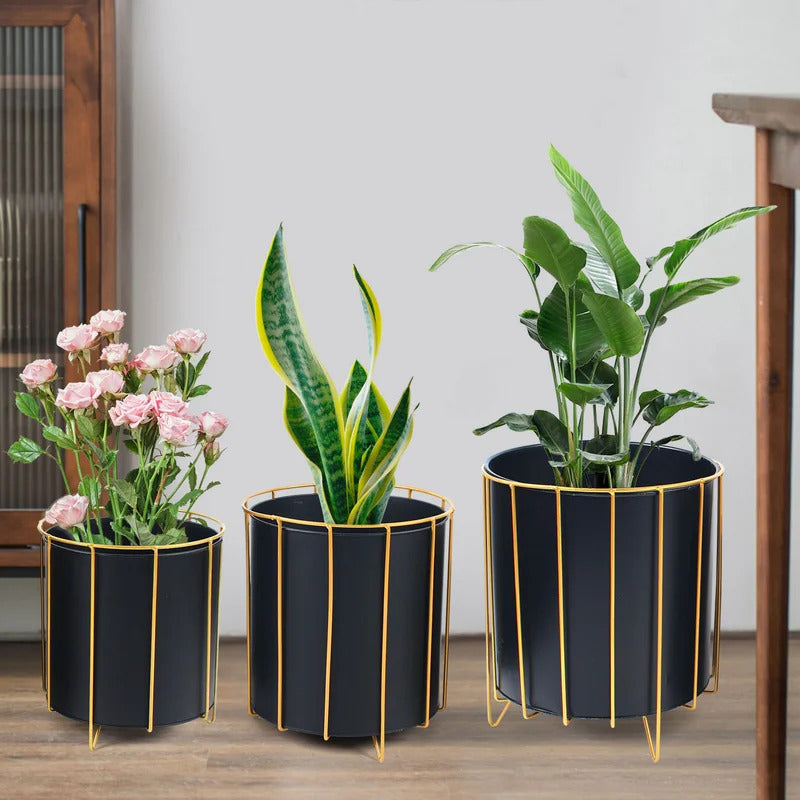 Plant Stand: Round Corner Plant Stand