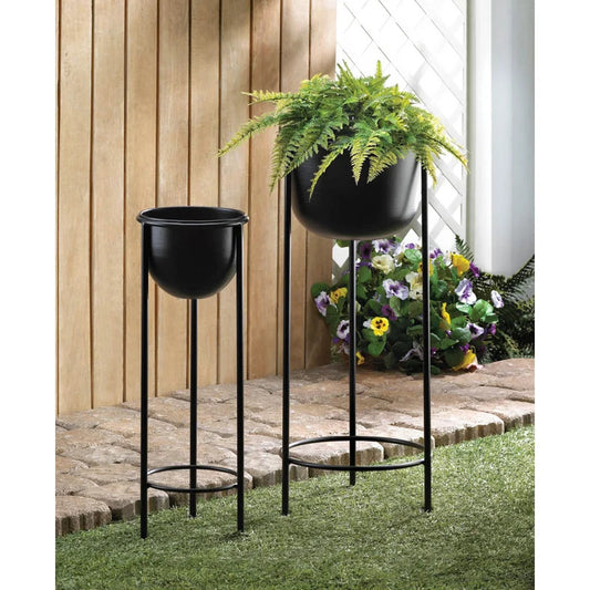 Plant Stand: Round Nesting Plant Stand