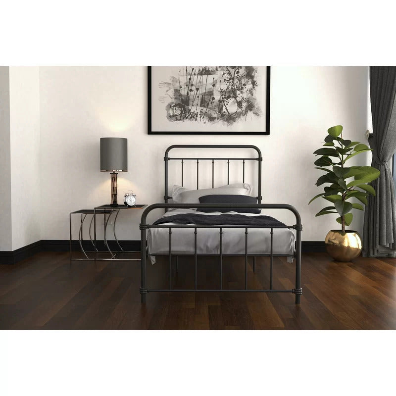 Queen Size Bed : Platform Bed