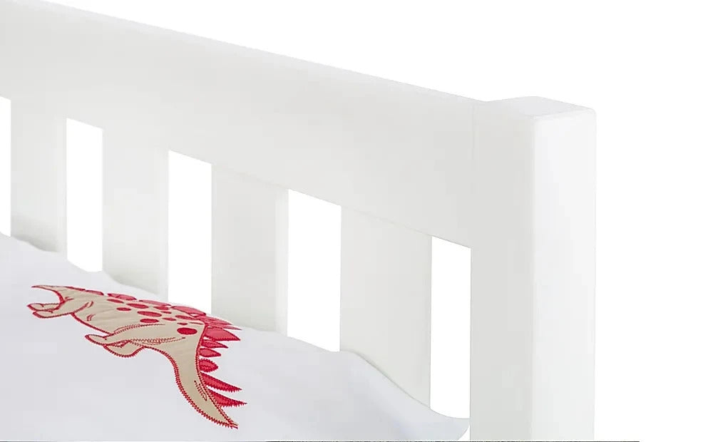 Single Bed: Classic Wooden Single Bed