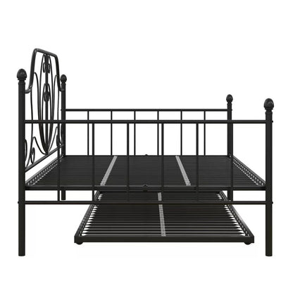 Trundle Bed: Metal Daybed with Trundle Bed