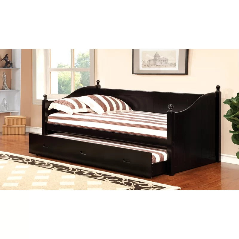 Trundle Bed: Twin Daybed with Trundle