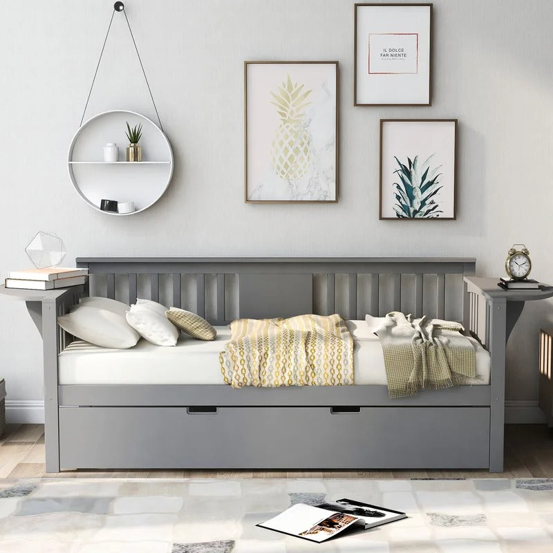 Trundle Bed: Twin Daybed with Trundle