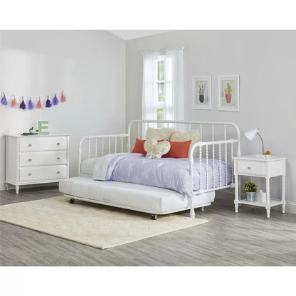 Trundle Bed: Twin Metal Daybed with Trundle